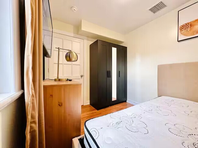 Photo - Furnished room/NOT APARTMENT Unit #1