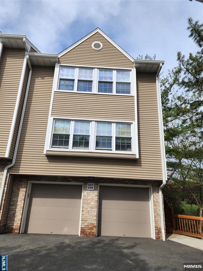 Building Photo - 567 Windsor Dr Unit 712