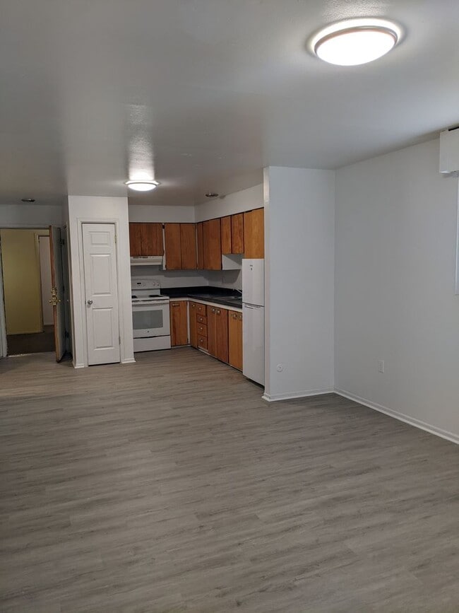 Photo - Renovated 1 Bed 1 Bathroom- $200 Off 1st M... Unidad 107