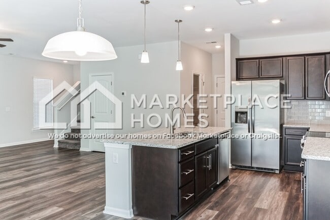 Photo - 390 Sessile Oak Dr