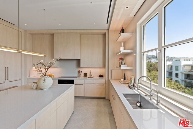 Photo - 455 N Palm Dr Unidad PH