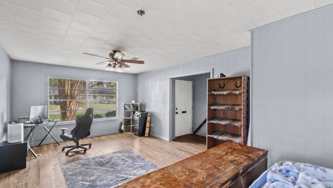 Photo - 308 SW Johnson St