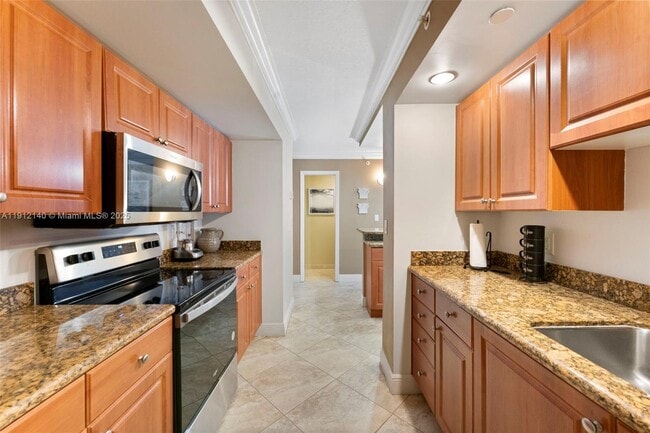 Photo - 6917 Collins Ave Unidad 506