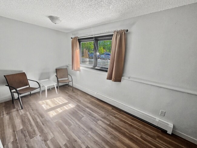 Photo - 8612 Boundary Ave