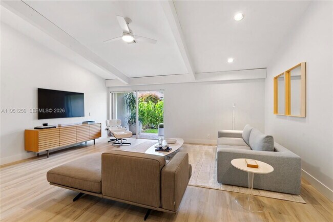 Photo - 2090 Borealis Way