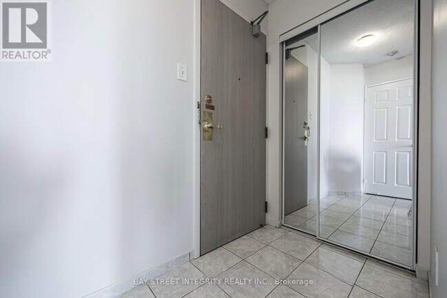 Photo - 2177 Burnhamthorpe Rd W Unit 1606