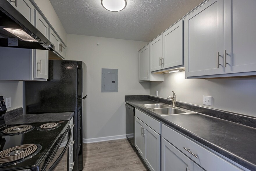 The Pines at Q Plaza Apartments