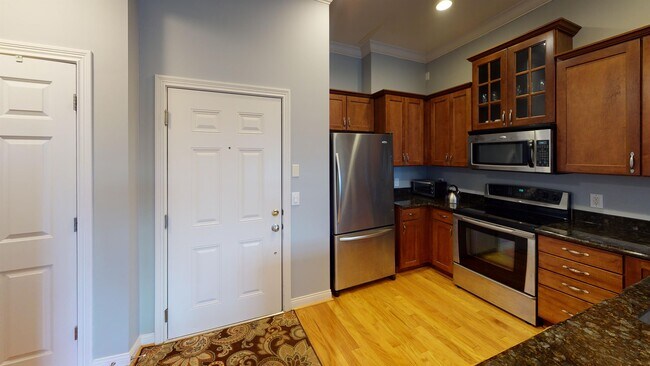 Photo - 252 Stetson St