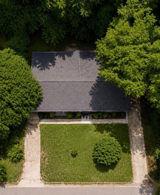 Photo - 109 Maple St
