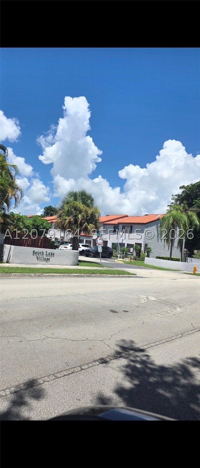 Building Photo - 15425 SW 74th Cir Ct
