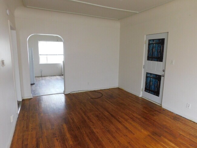 Photo - Clean and Move in Ready, Great Location Unit 2