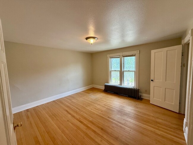 Photo - 238 Scott Ave