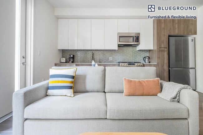 Photo - 2260 W El Camino Real Unidad FL0-ID673