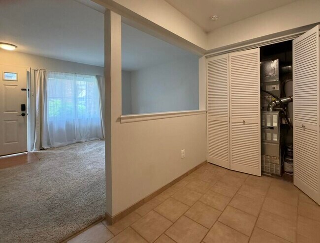 Photo - 519 Longshore Dr Unit B