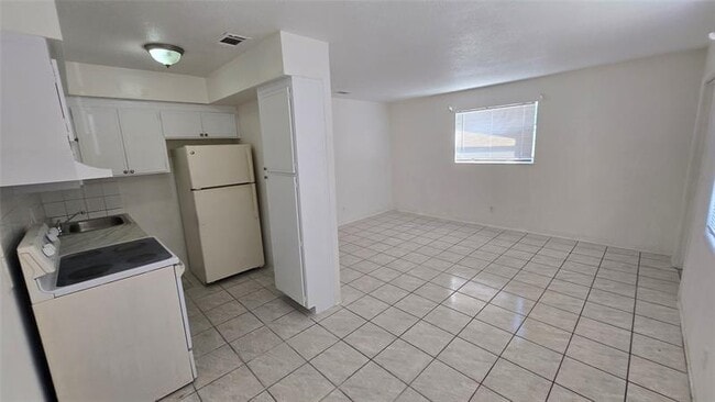 Photo - 2501 Pierce St Unidad 1