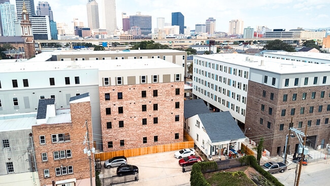 1300 OCH at H3C Apartments