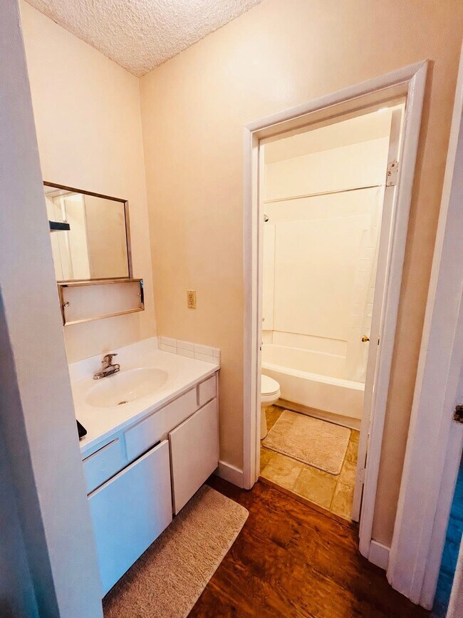 Photo - 1497 W 29th St Unit 1