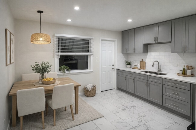 Photo - 421 E Acacia Ave