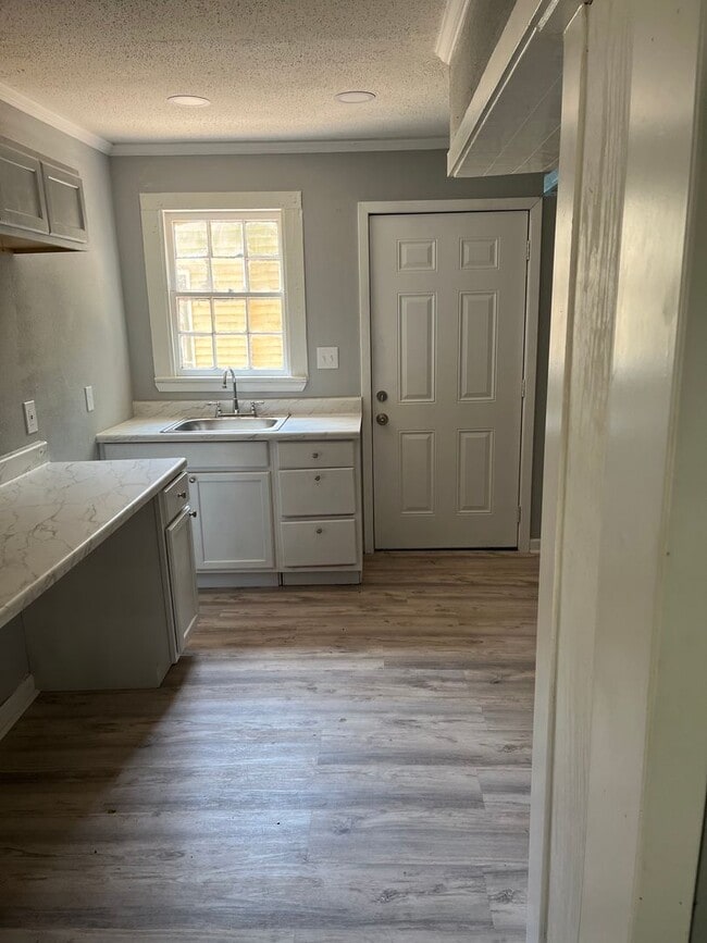 Photo - 1/2 Off First Month's Rent With Approved Application