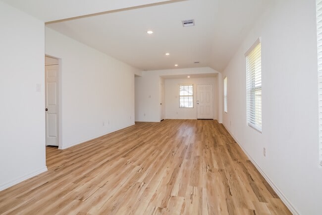 Photo - 11052 N Lake Mist Ln