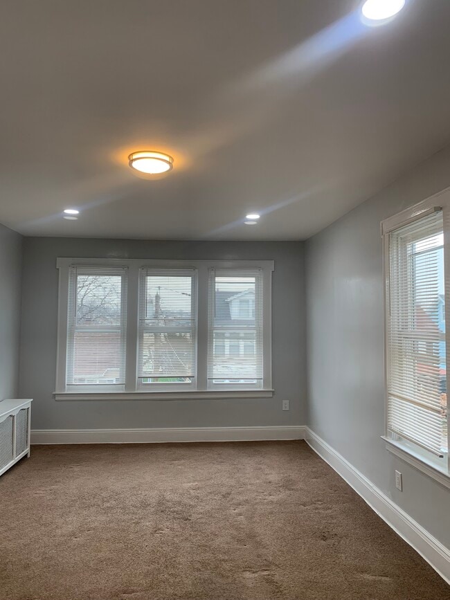 Photo - 12 Fairchild Pl Unit 1