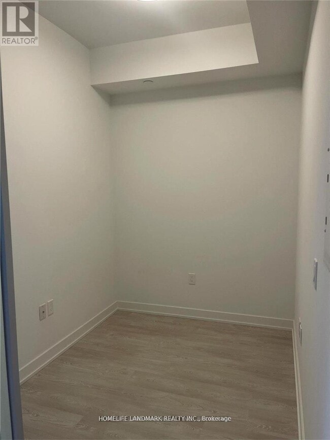 Photo - 15 Queens Quay E Unité 204