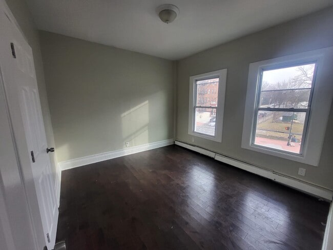 Photo - 587 Clinton Ave