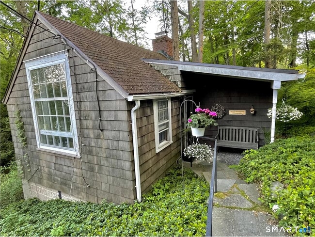 Photo - 69 Sylvan Rd N Unidad Cottage