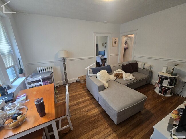Photo - 264 Kelton St