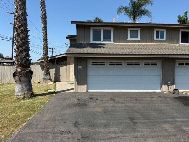 Building Photo - Modern 3 Bedroom, 2.5 Bath Two-Story Townh... Rental