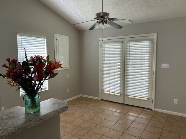 Photo - 2423 Schley Ave