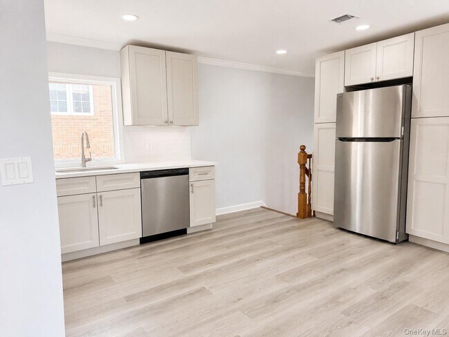 Photo - 244-93 61st Ave