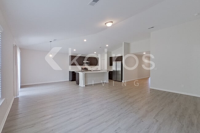 Photo - 15 Carrollton Dr