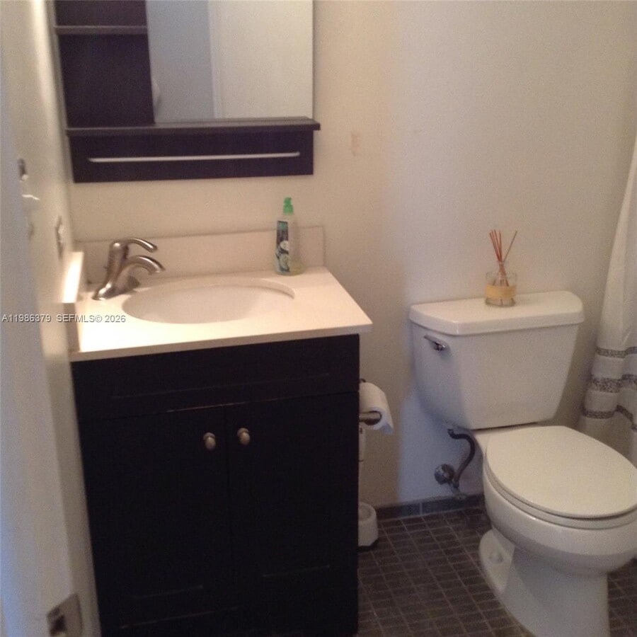 Photo - 8290 Lake Dr Unit 424