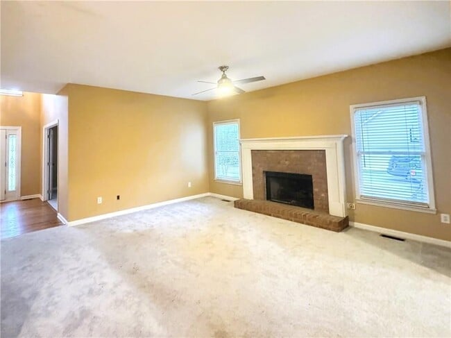 Photo - 2550 Wellsley Ln