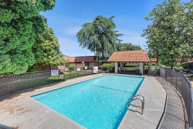 Monte Vista Apartments