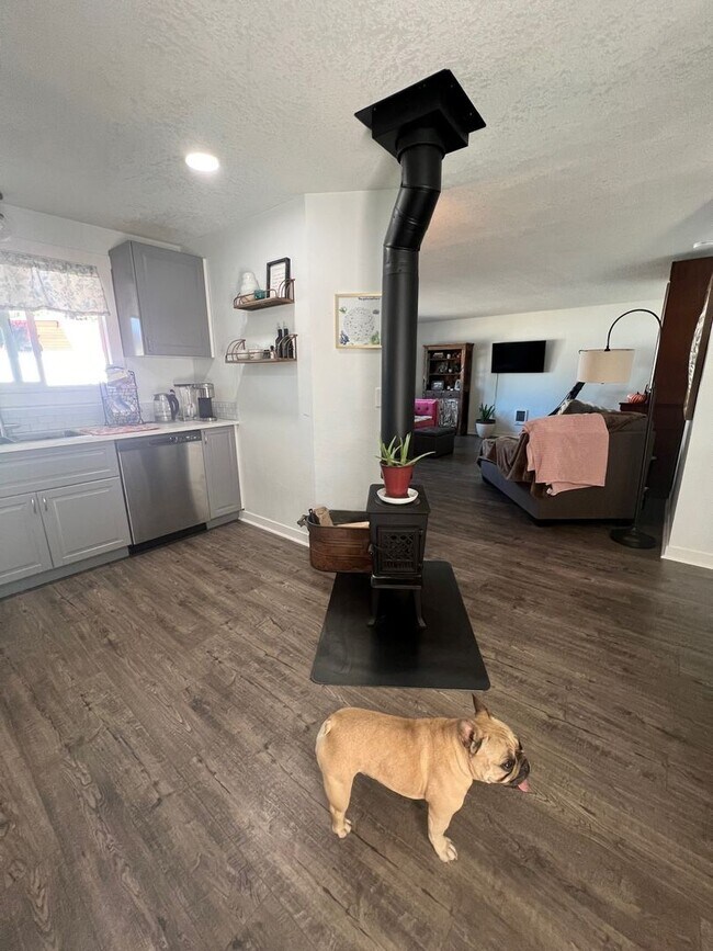 Single Level Home on Large Lot and Cul De Sac House Rental in Bend