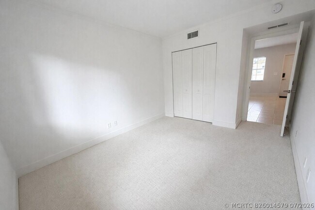 Photo - 2660 NE 8th Ave Unit 216