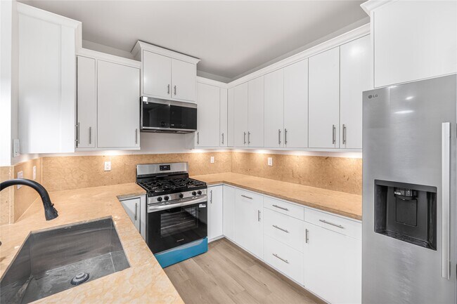 Photo - 6809 Fairway Dr Unit A