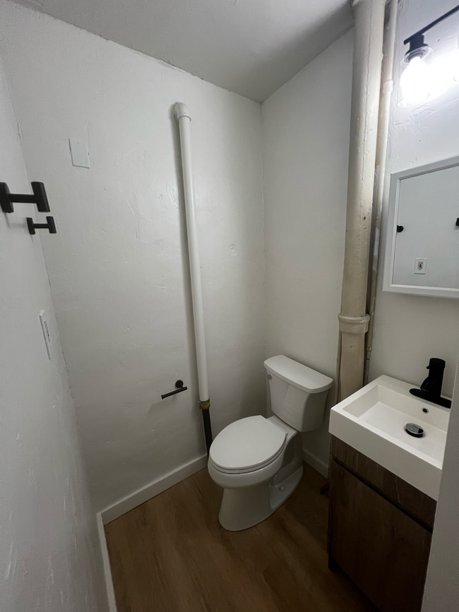 Photo - 348 S Lee Ave Unit 348