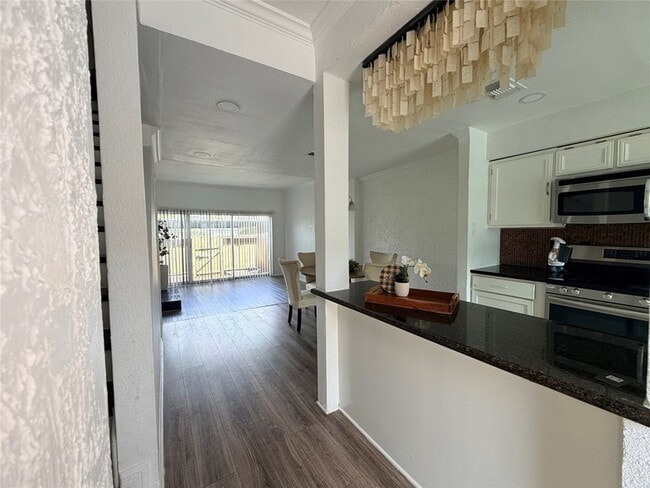 Photo - 7700 Creekbend Dr Unidad 45