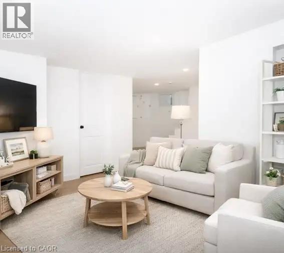 Photo - 249 Emerald St N Unité 4