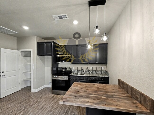 Photo - 1132 S Simon St