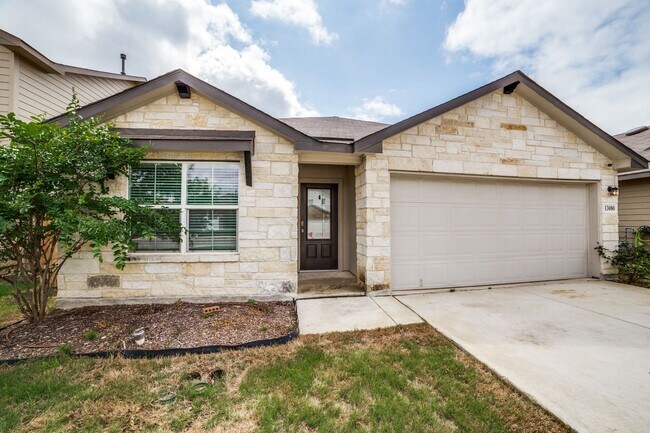 Photo - Welcome home to this 4/2/2 nestled in Whisper Falls