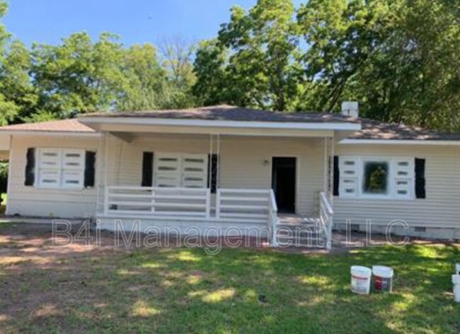 Photo - 313 McGuire St House