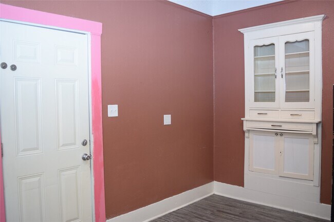 Photo - 815 6th Ave N