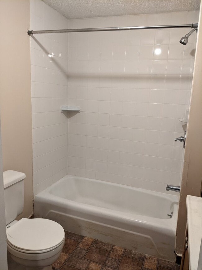 Building Photo - 5837 Curry Rd Unit Apt 2