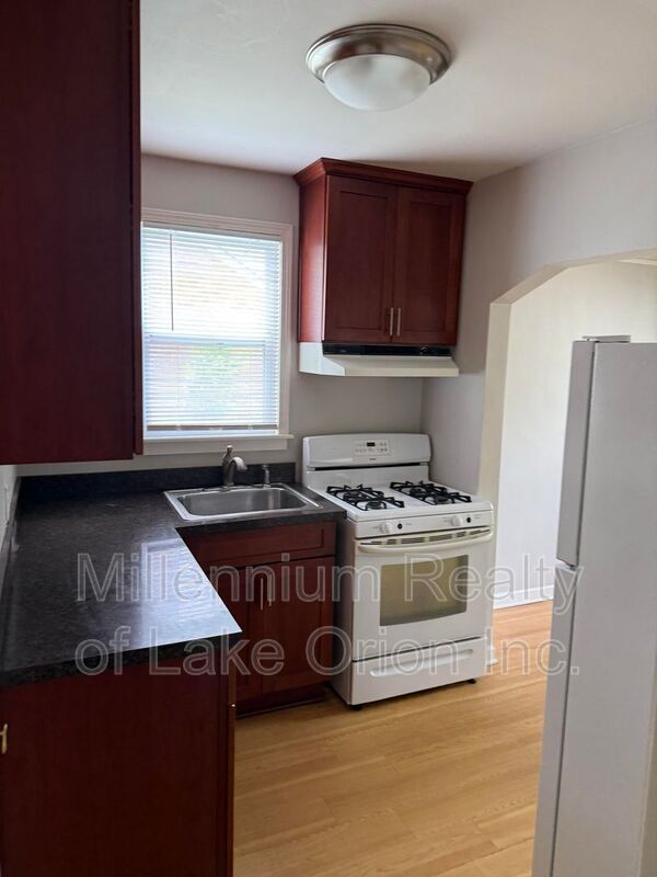 271 Dick Ave