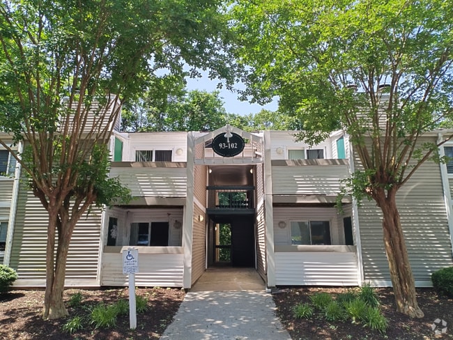 Building Photo - 600 Reusens Rd Rental