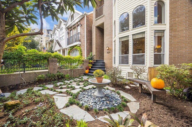 Photo - 6211 Rodrigo St